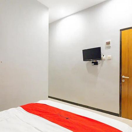 Reddoorz @ Manukan سورابايا المظهر الخارجي الصورة