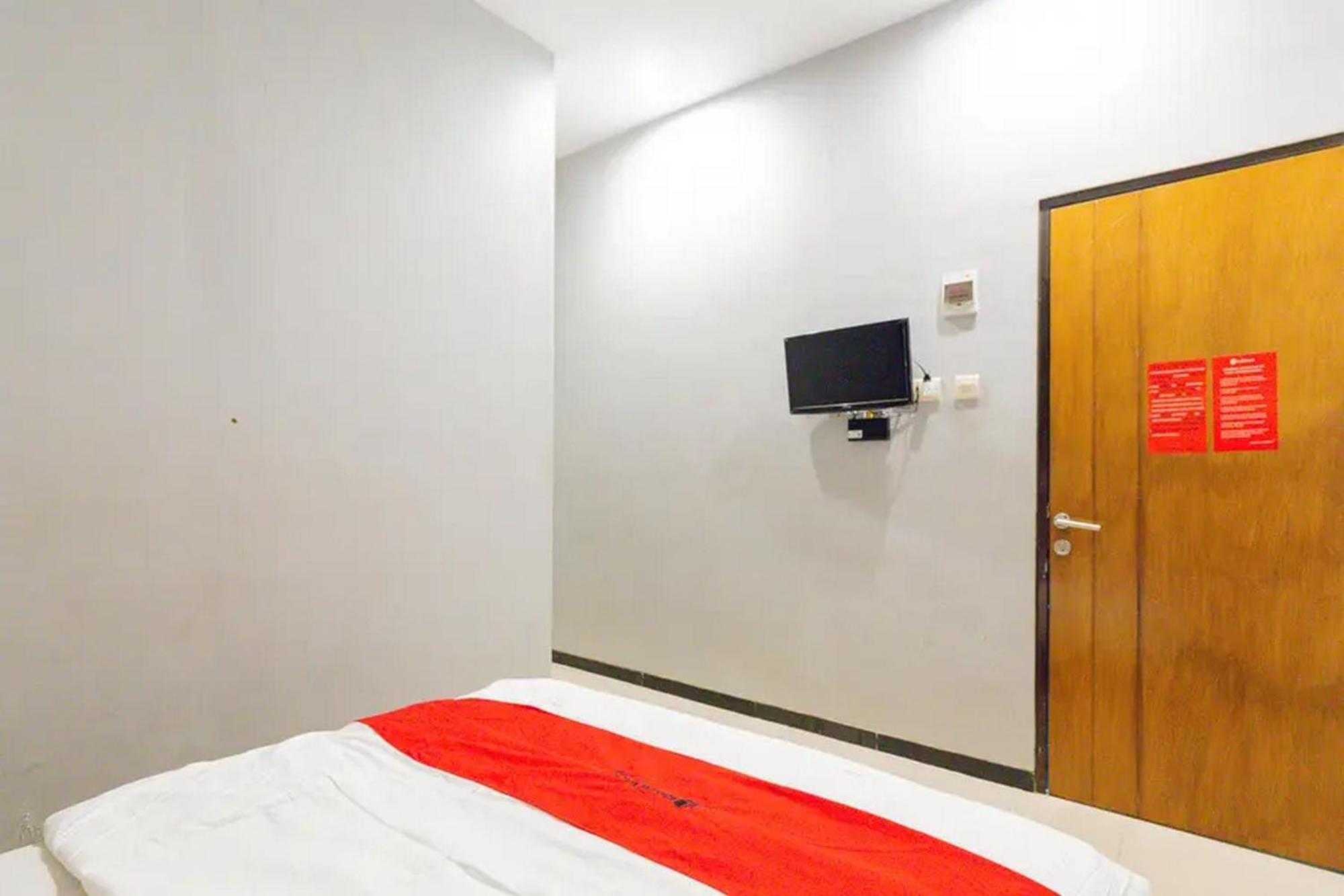 Reddoorz @ Manukan سورابايا المظهر الخارجي الصورة